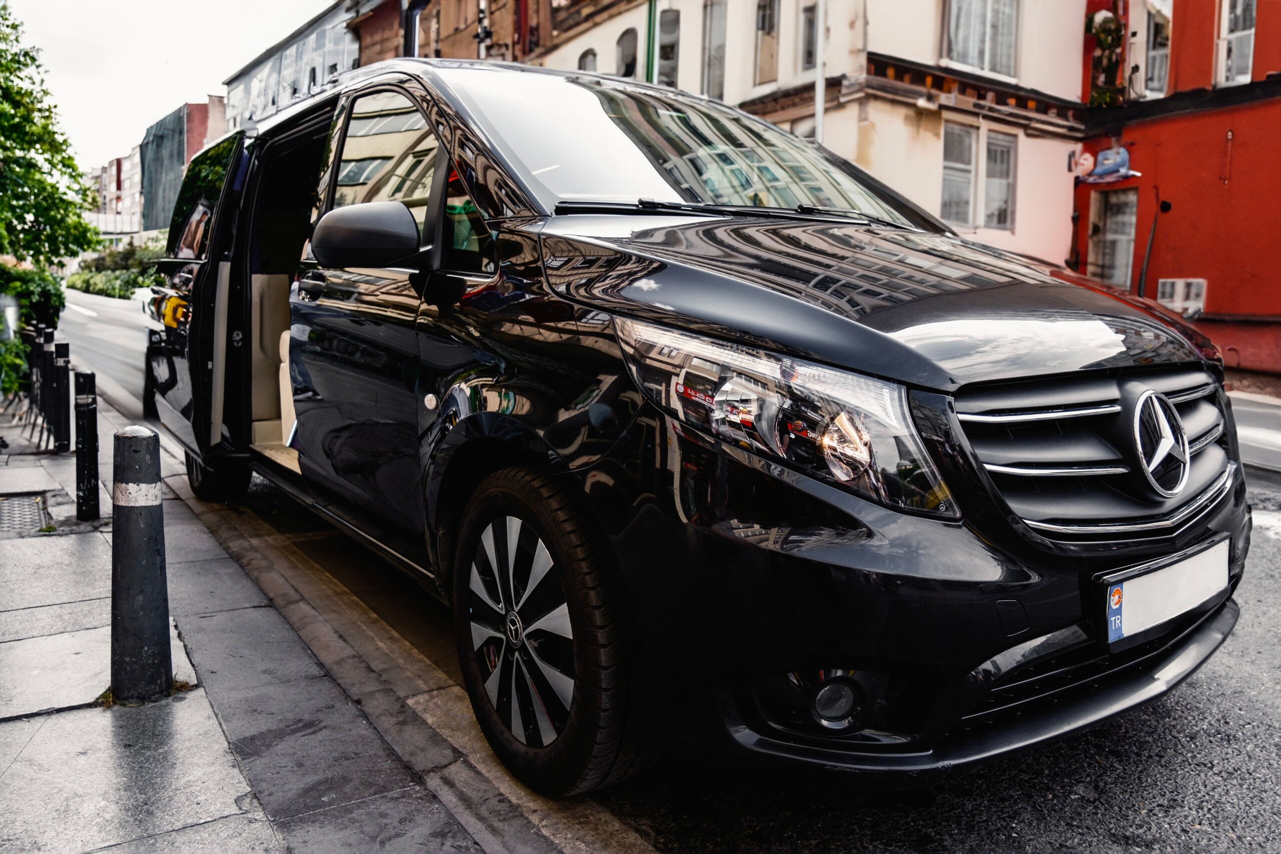 Black Mercedes V-Class